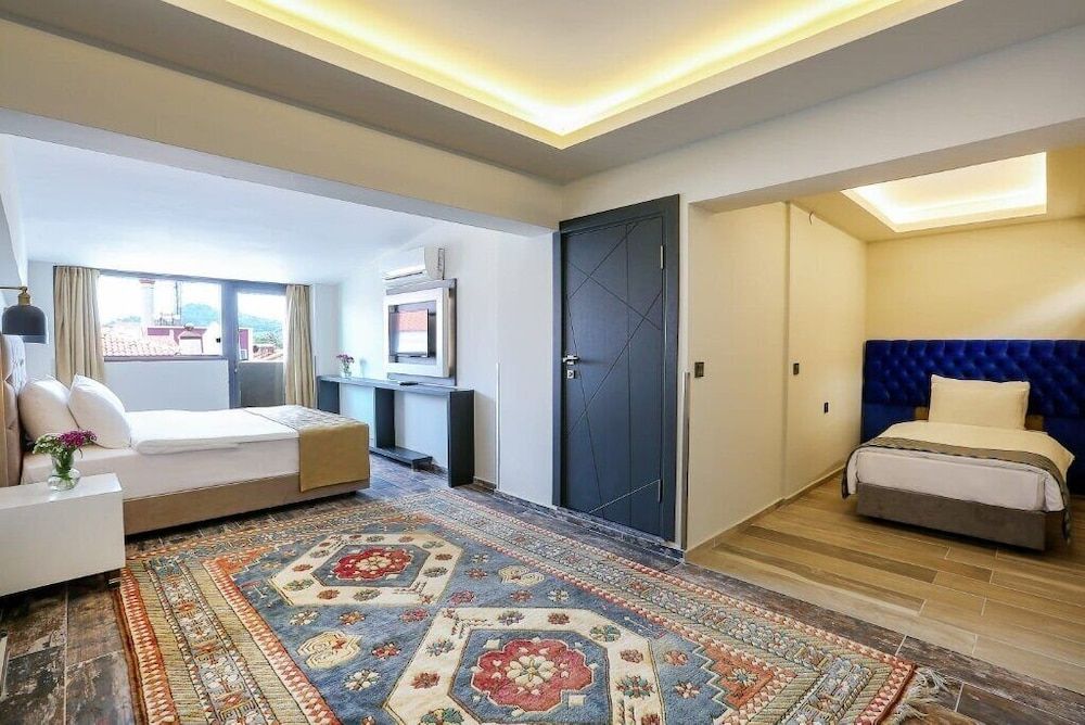 Urla Pera Hotel Family Triple Room, Mountain View 2