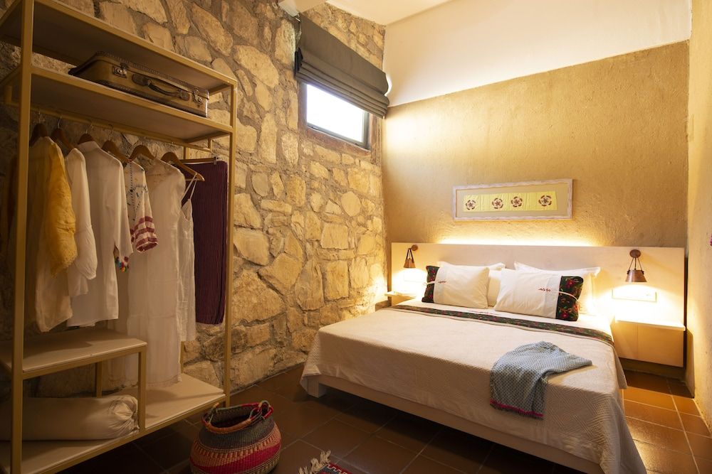 Manej Urla Baglantili Aile Odasi 4