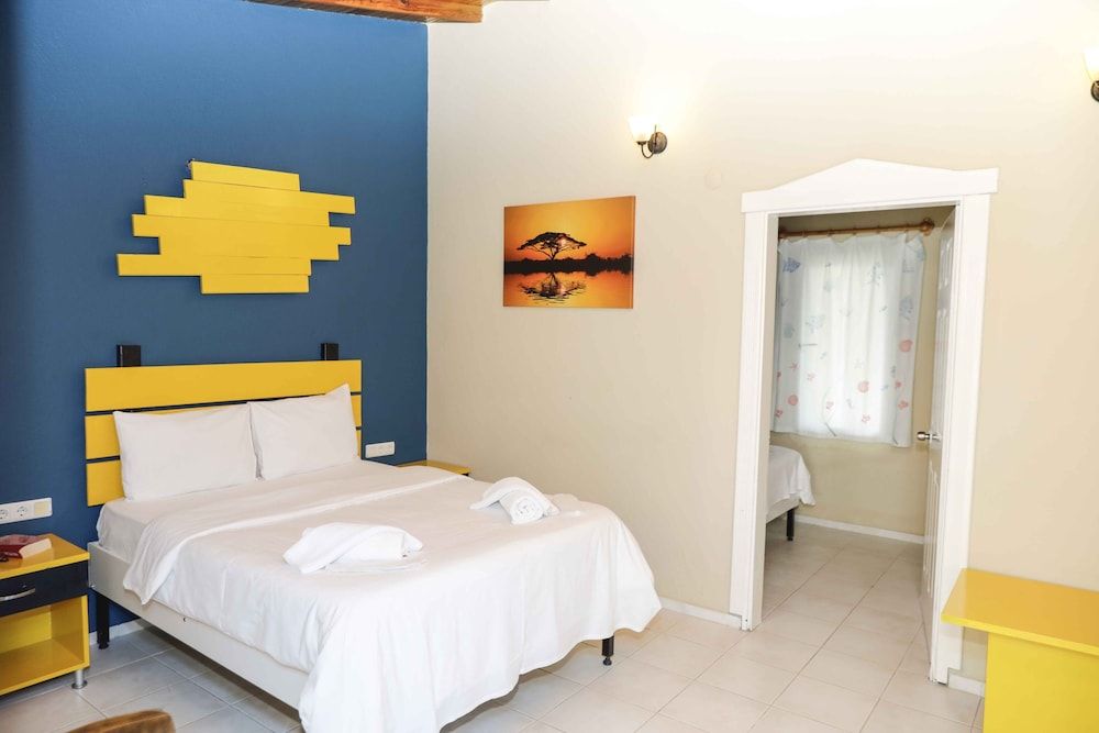 Teos Ormanci Tatil Koyu Garden Floor Back Side Eco Room 4 beds