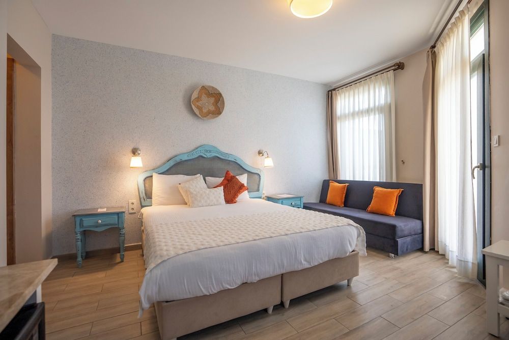 Villa Marine Hotel Double Room, 1 Queen Bed with Sofa bed, Non Smoking, Terrace 4