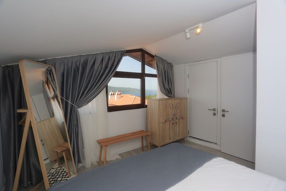 Verde Suites Akyaka Romantic Apartment, 2 Bedrooms, Kitchen, Sea View 4