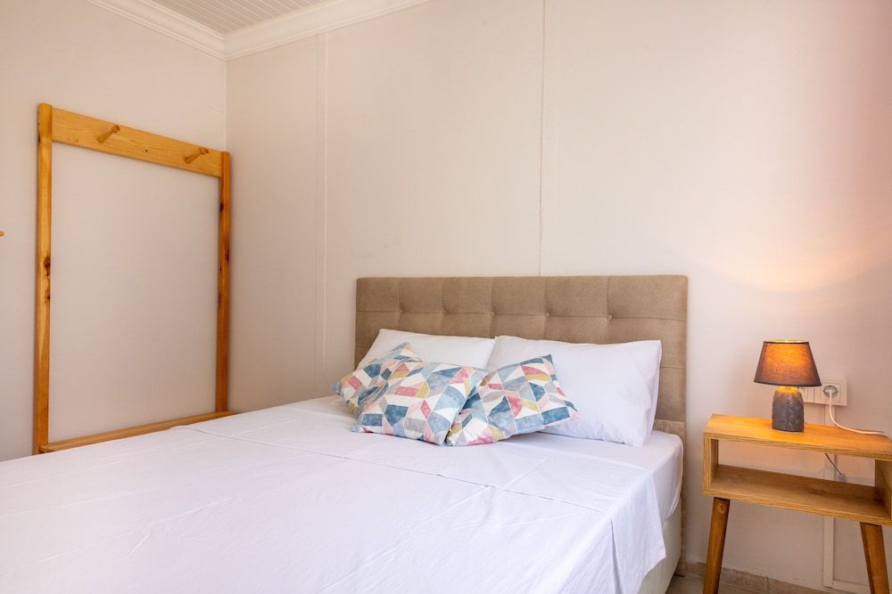 Bhavana Gokova Standard Room, 1 Bedroom, Garden View 8