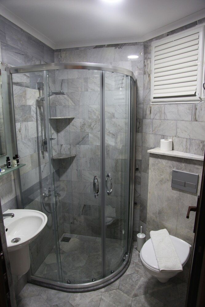 Gokova Hotel Basic Triple Room 3