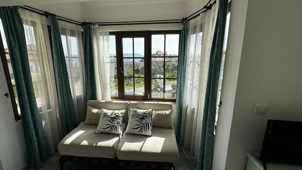 Gokova Hotel Superior Room 4