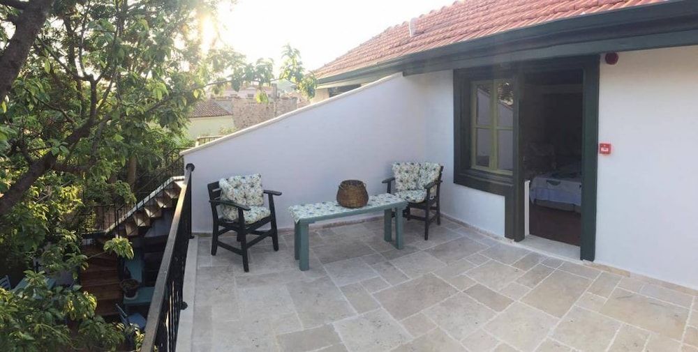 Standard Triple Room, Terrace