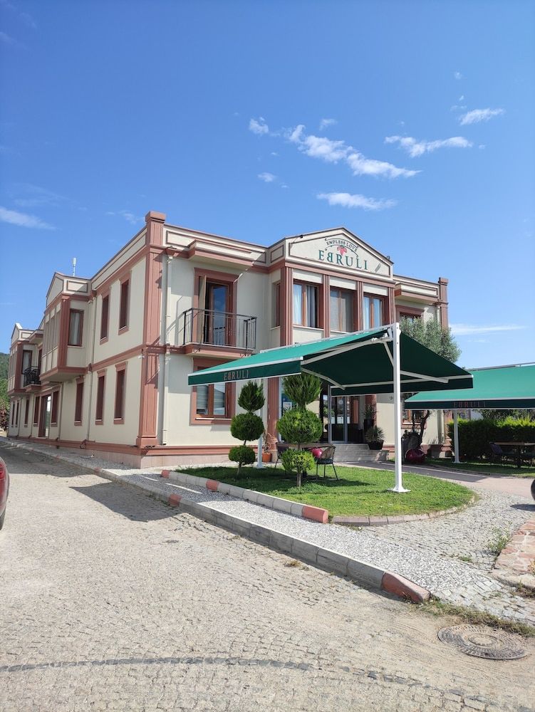 Ebruli Otel Cunda