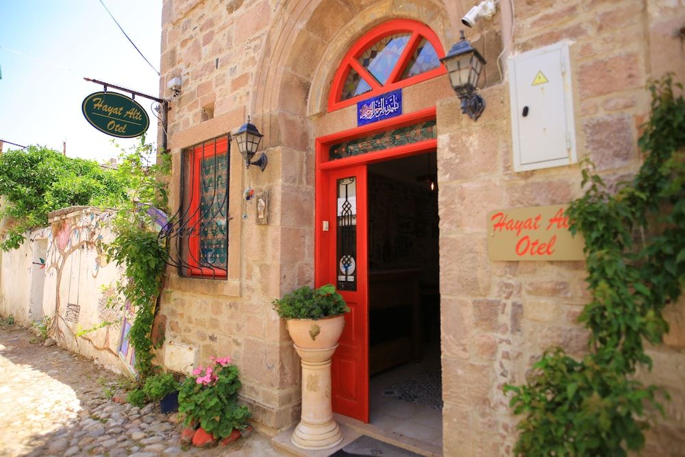 Hayat Alti Otel