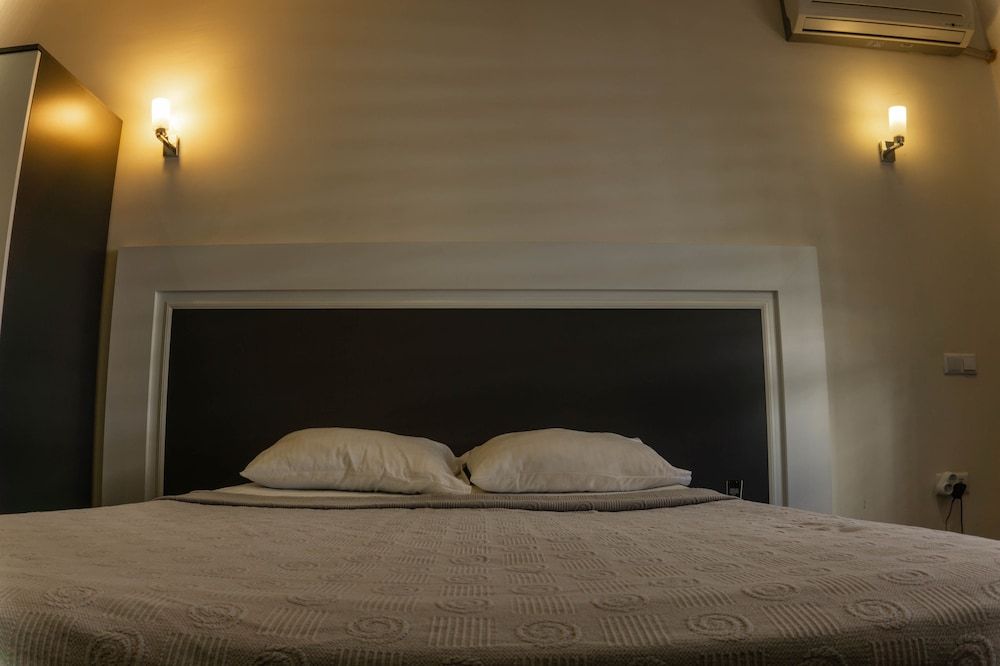 Nevo Studios Otel Standard Double Room 2