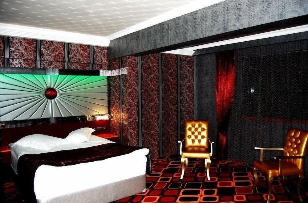 undefined Murat Otel