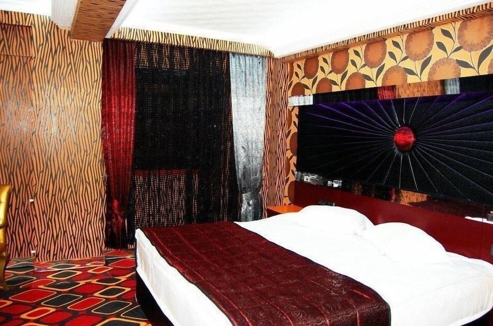 undefined Murat Otel 3