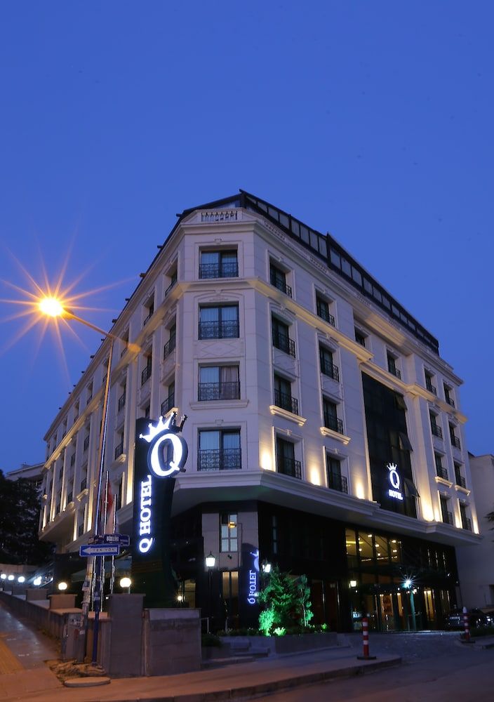 undefined Q Hotel 2