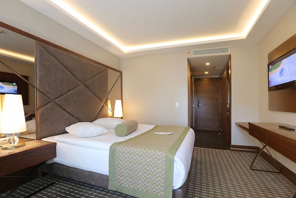 Q Hotel Standard Double Room