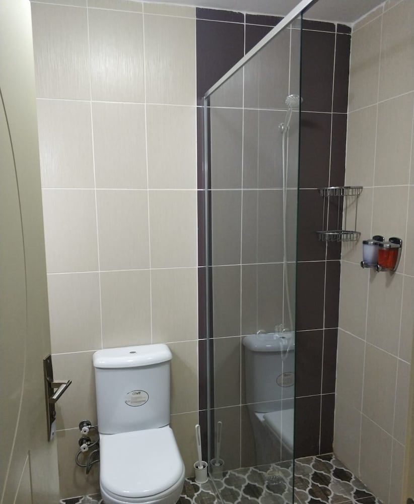undefined Renq Hotel 8