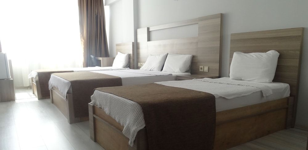 undefined Renq Hotel 4