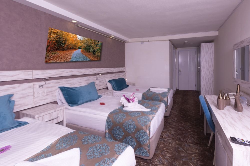 undefined Grand Seray 10