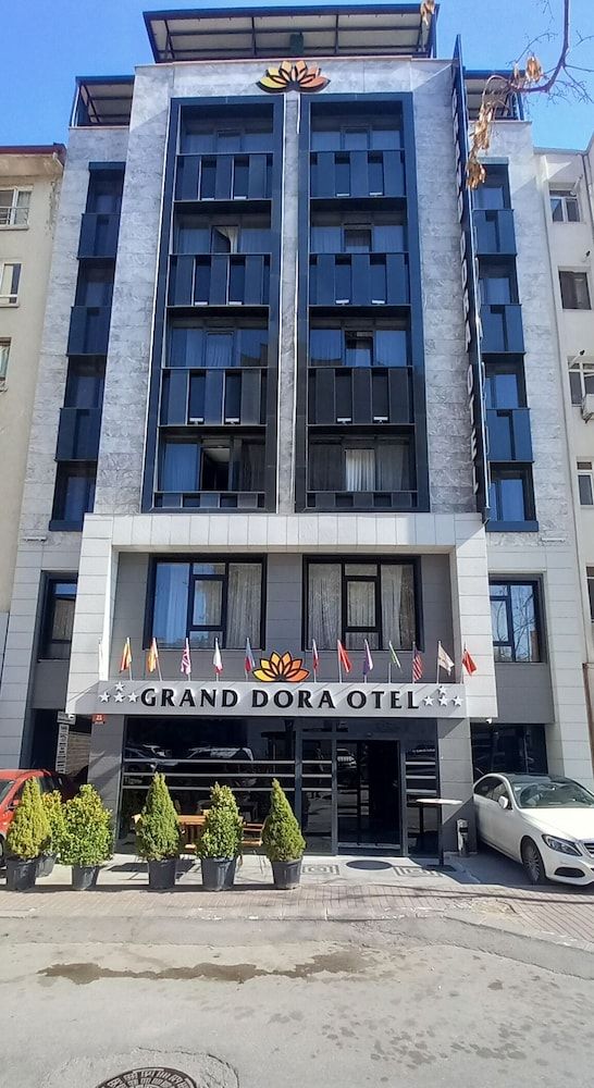 undefined Grand Dora Hotel 7