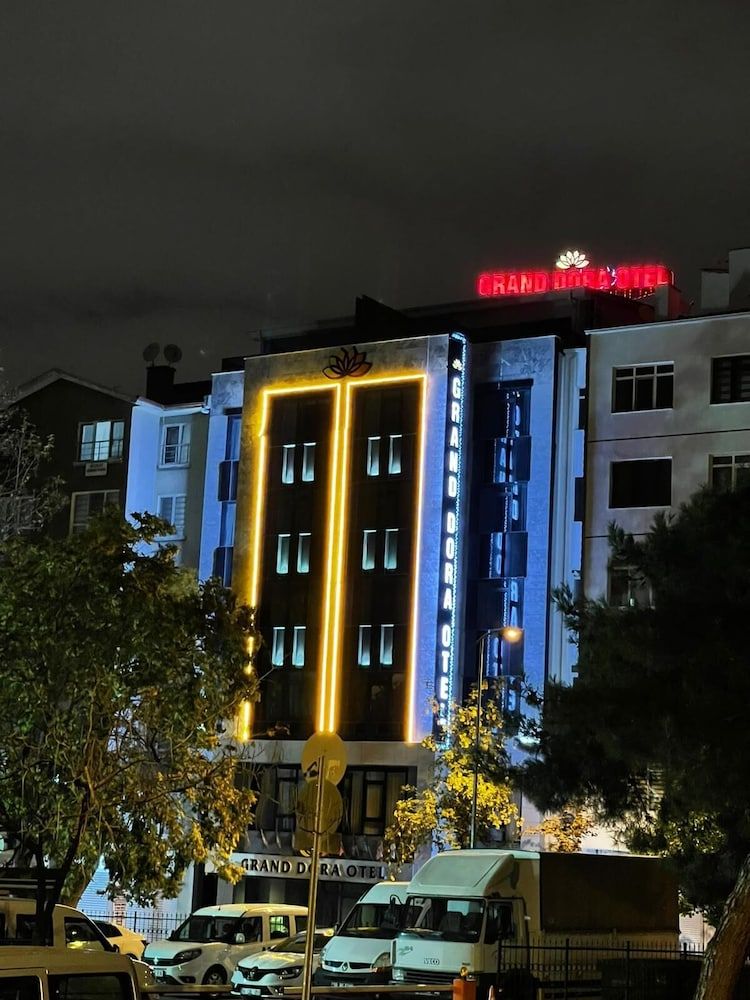undefined Grand Dora Hotel 5