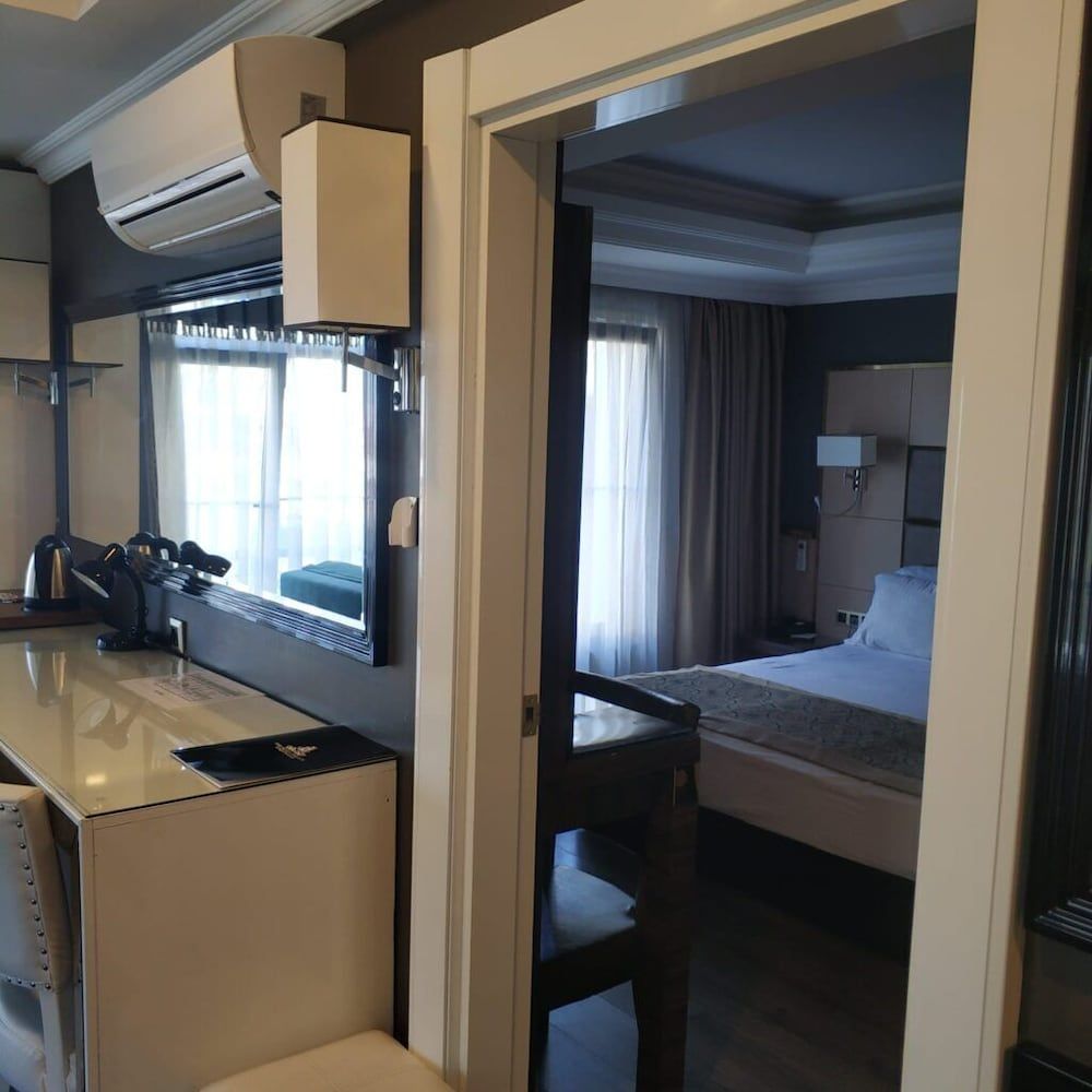 The Mara Palace Otel Family Quadruple Room