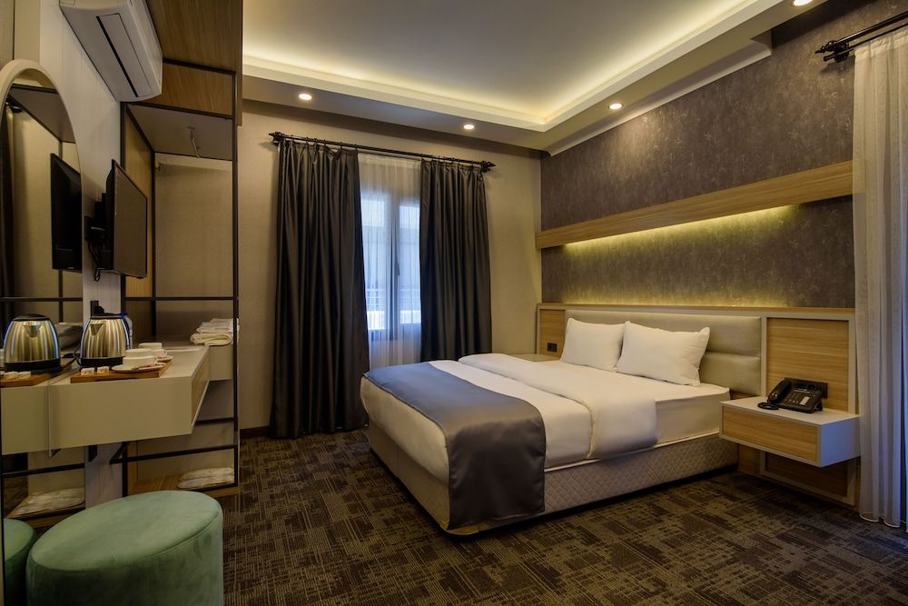 undefined DS Regulus Otel 5