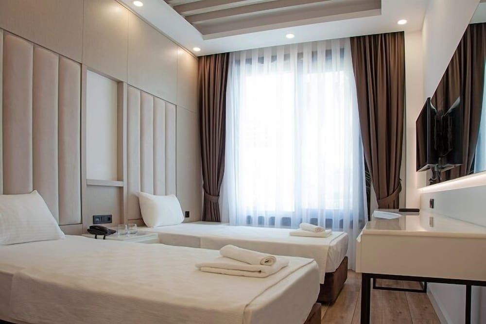 Standard Double or Twin Room With Balcony