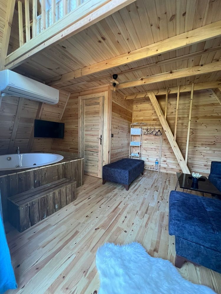 The Hill Glamping Deluxe Duplex 3