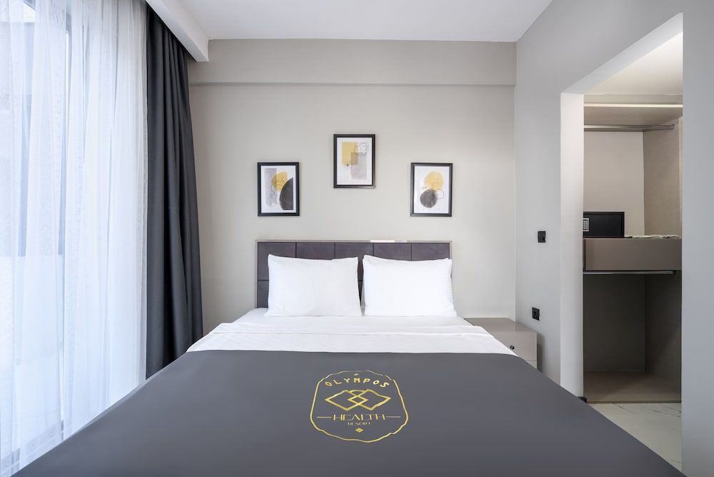 Standard Suite, 1 Bedroom, Terrace, Mountain View