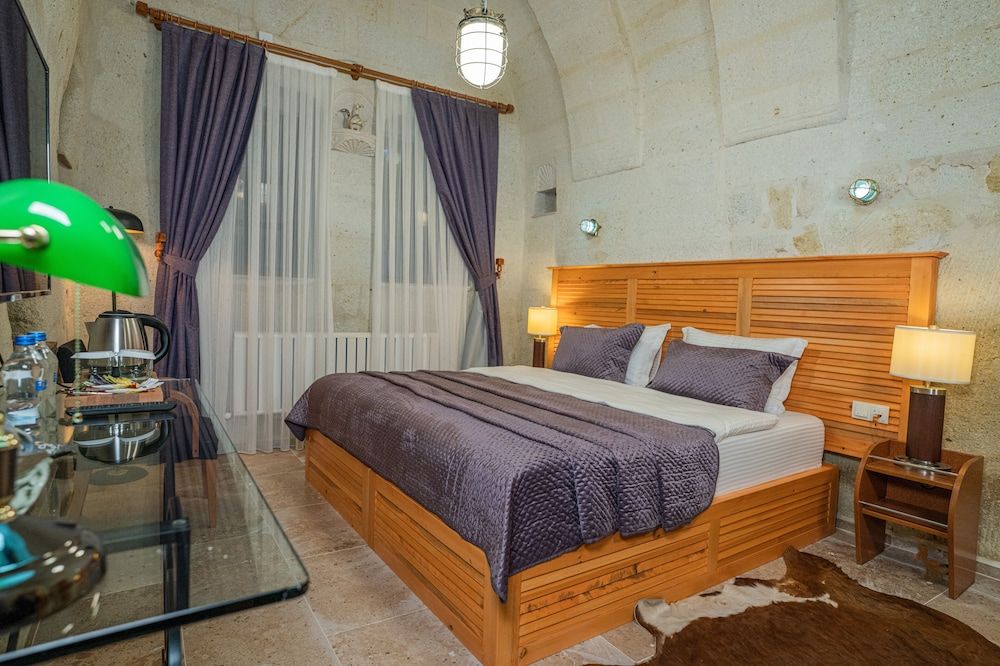 Bala Cave House