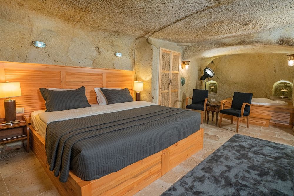 Bala Cave House