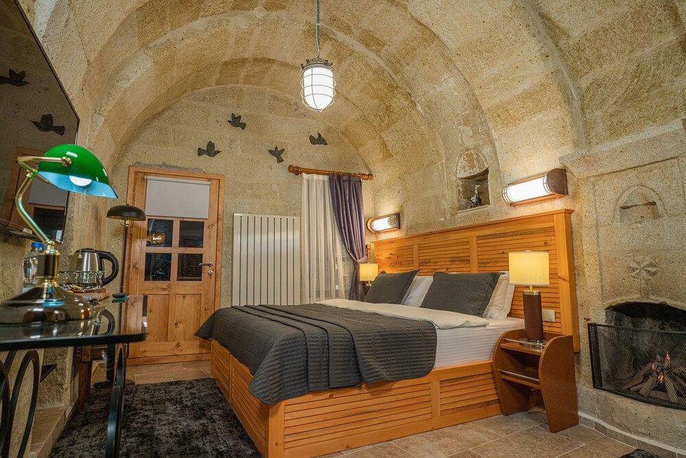 Bala Cave House