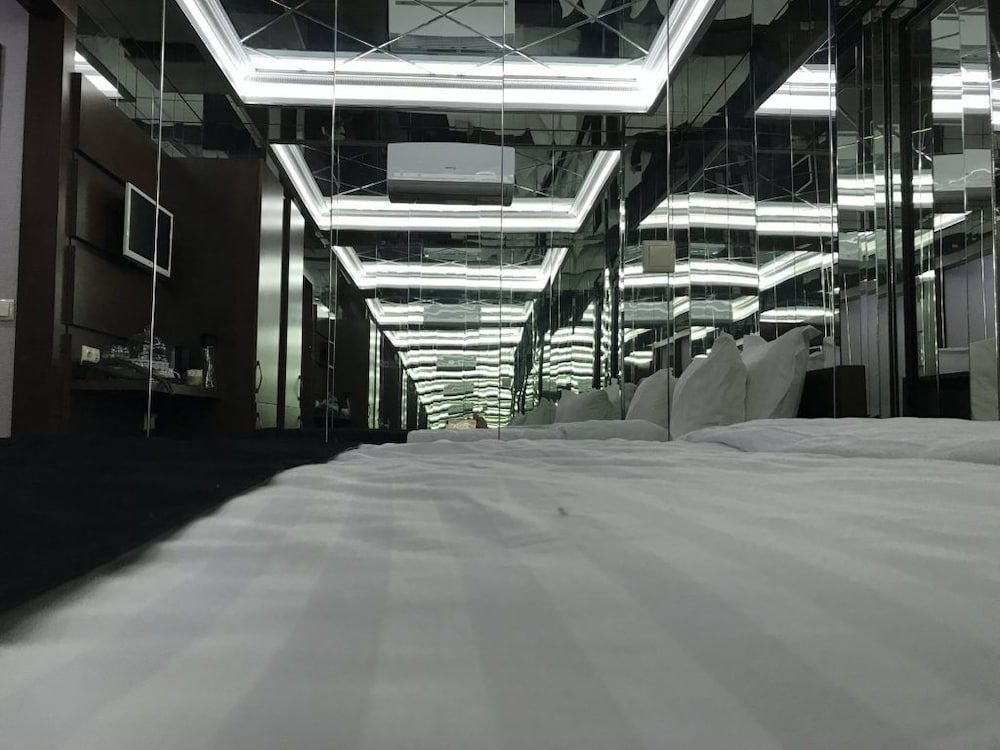 undefined Deluxe Mavisu 7