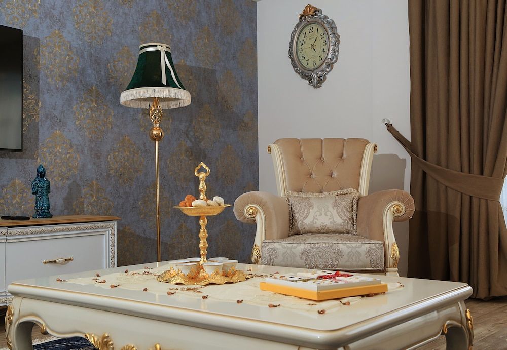 undefined King Suite 9