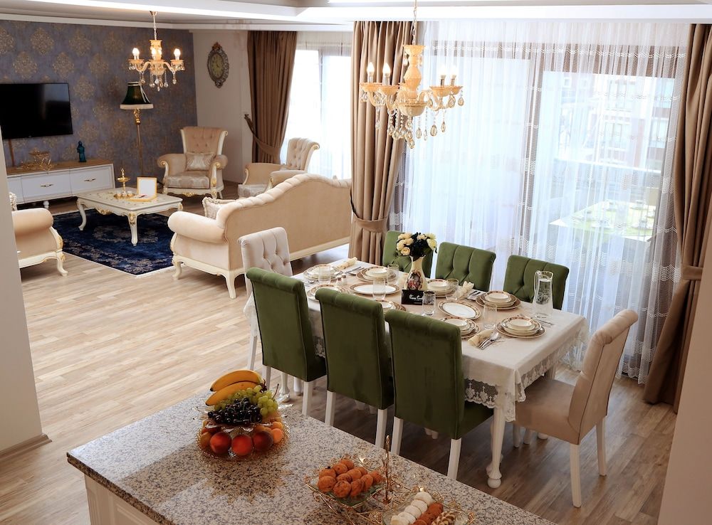 undefined King Suite 10