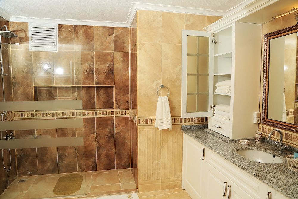 King Suite Deluxe Apartment 14