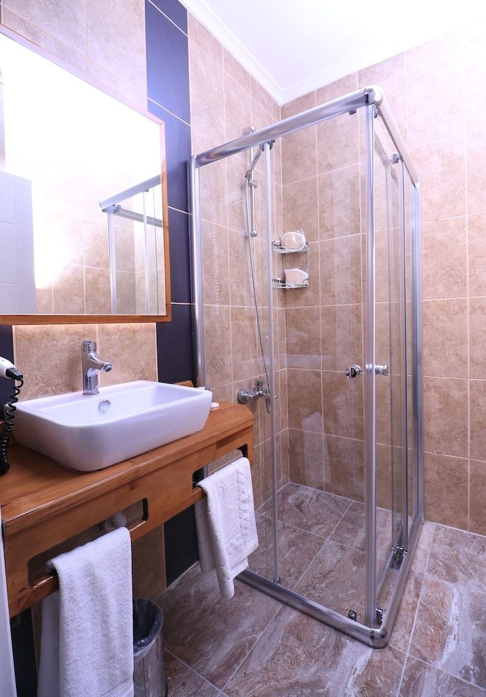 Marvell City Otel Standard Room 7