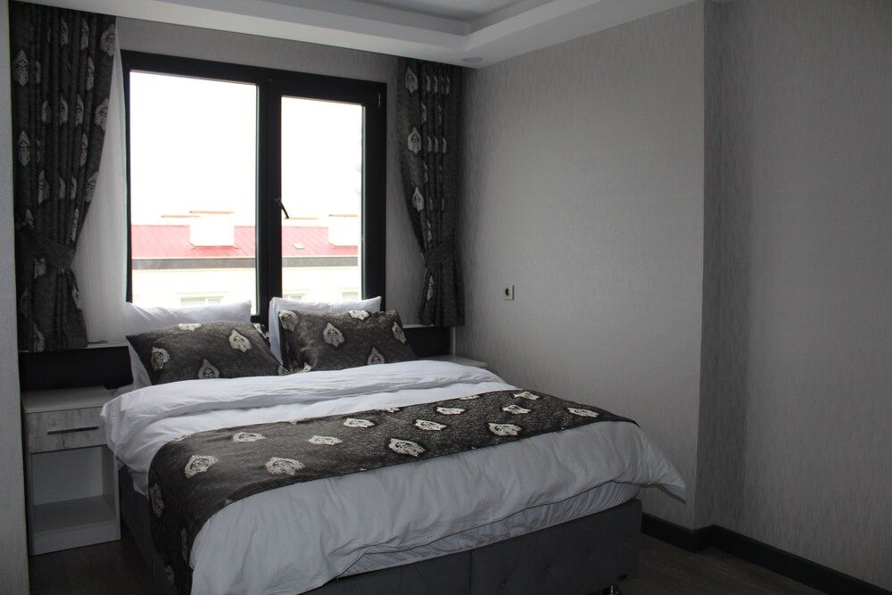 Sweet Home Alhamra Family Apartment, Multiple Beds, Sea View 3