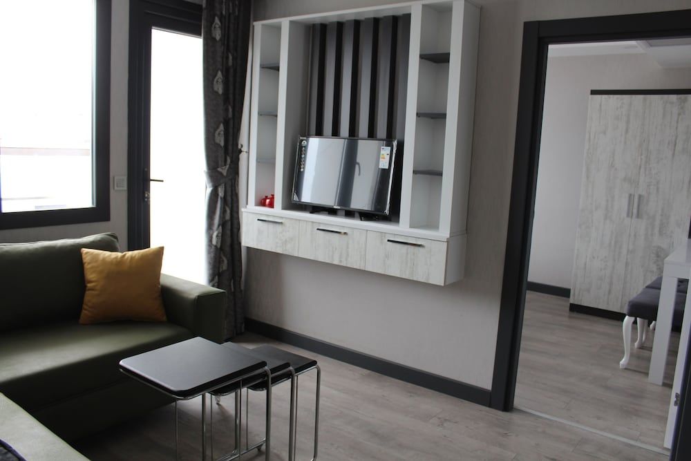 undefined Sweet Home Alhamra 4