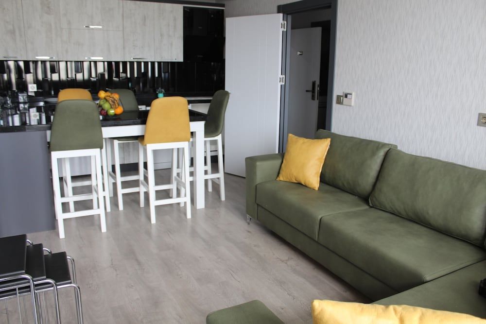 Sweet Home Alhamra Family Apartment, Multiple Beds 2