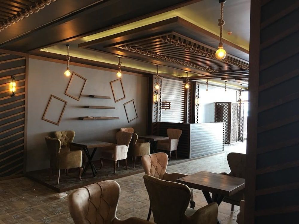 undefined Sweet Home Alhamra 7