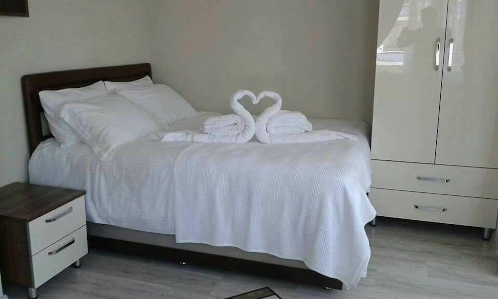 undefined Ozmen Residence 4