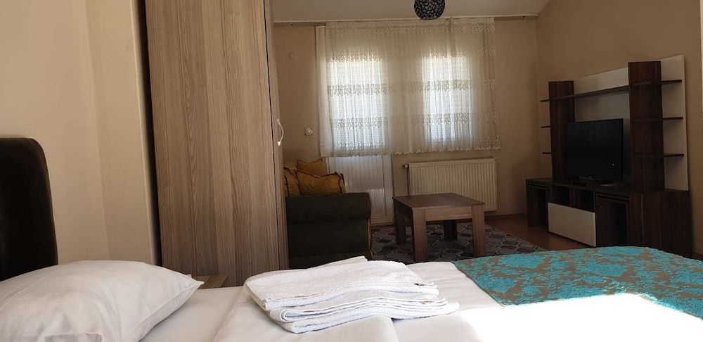 undefined My Guse Suite 4