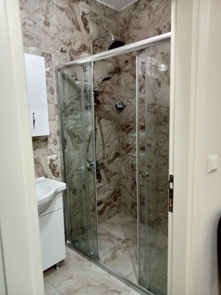 undefined KURT OTEL 9