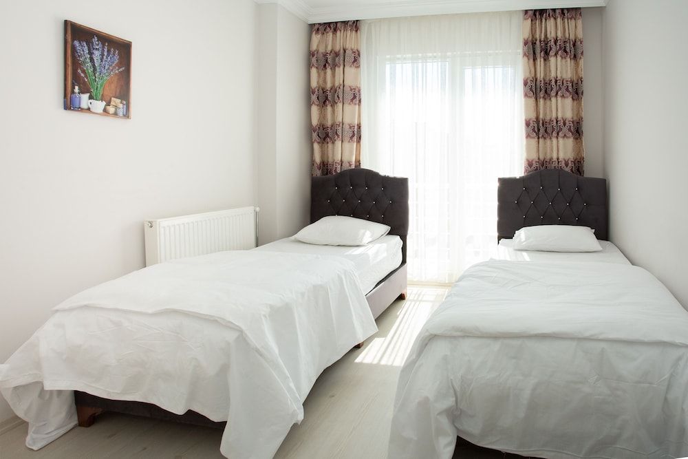 Leena Suites Deluxe Apartment, City View 9