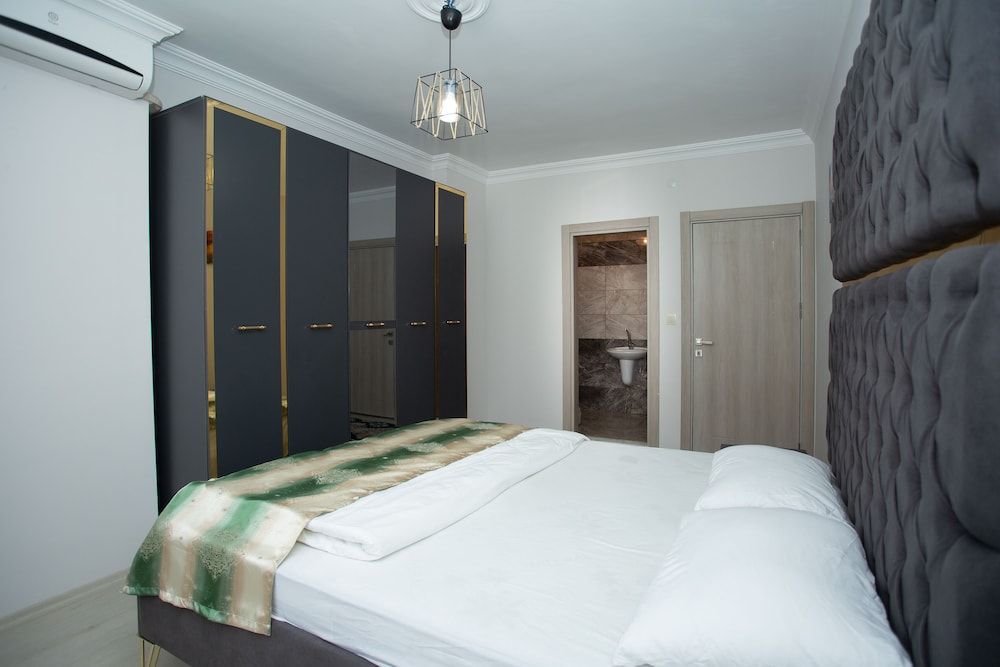 Leena Suites Deluxe Apartment, City View 14