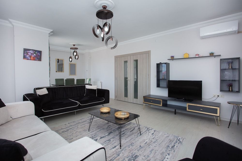 Leena Suites Deluxe Apartment, City View 38