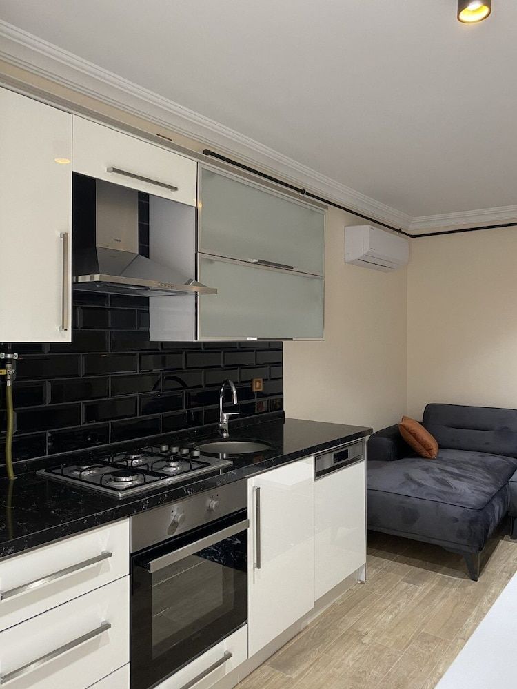 undefined White House Apart 8