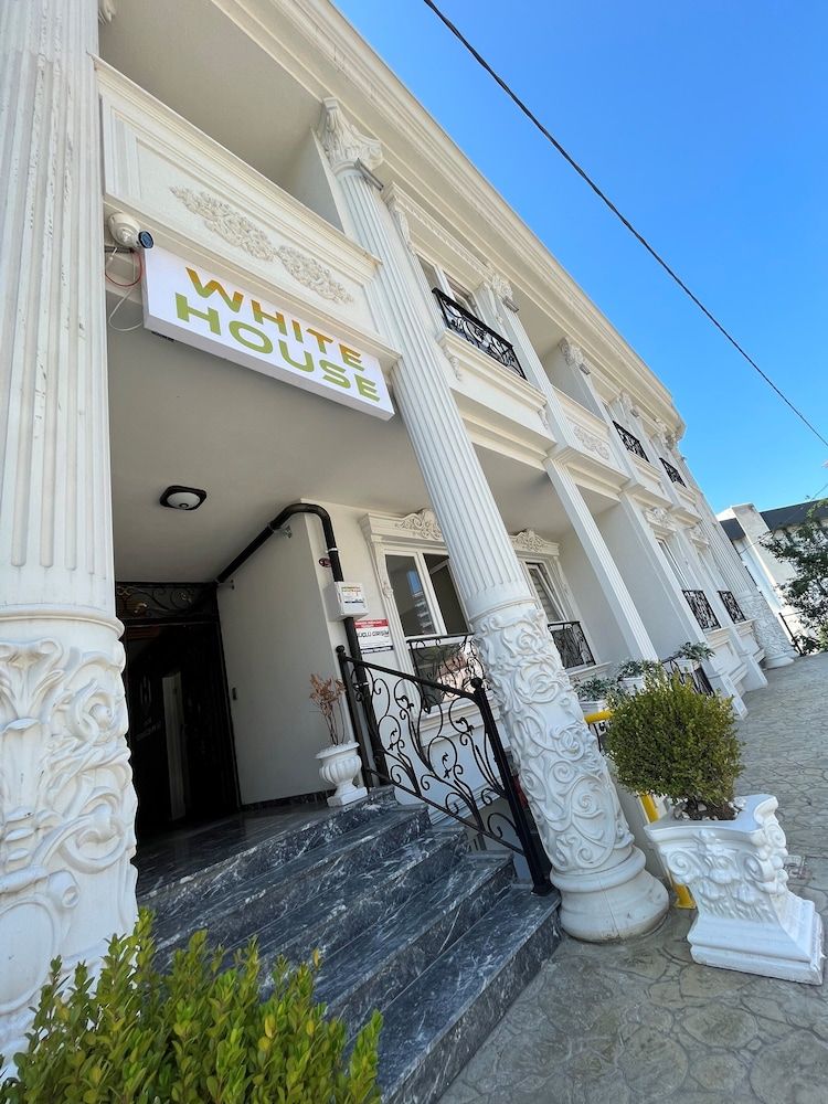 undefined White House Apart 2