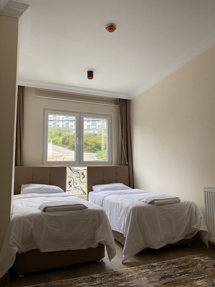 undefined White House Apart 6