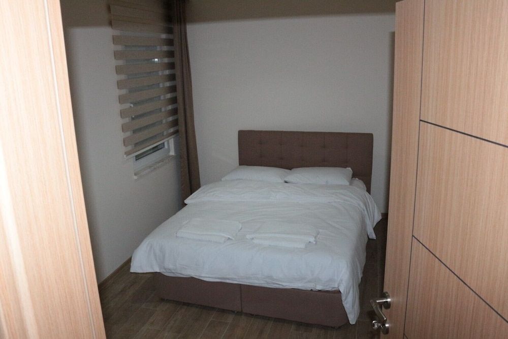 undefined White House Apart 10