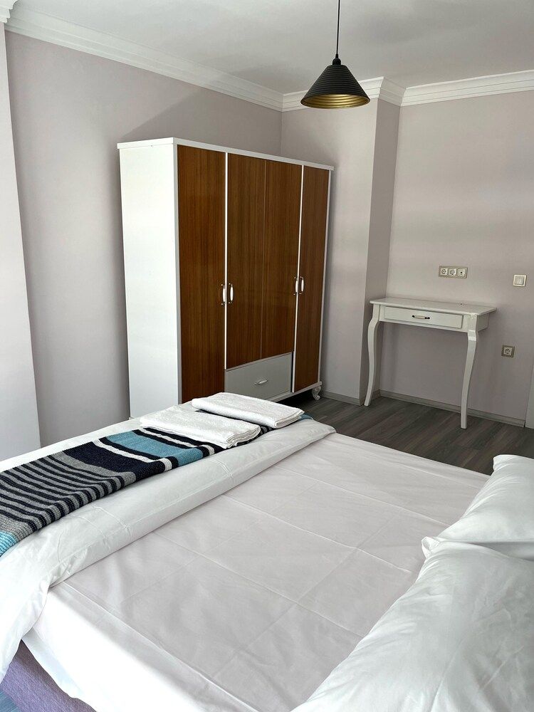 undefined Tsira Suite 9