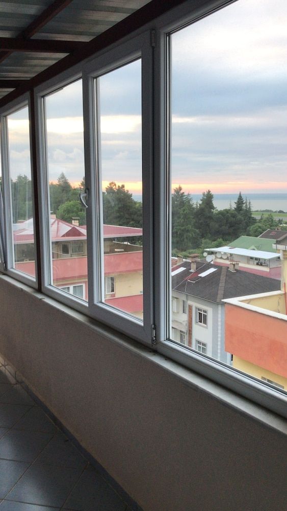 undefined Karabina Green Apart 3